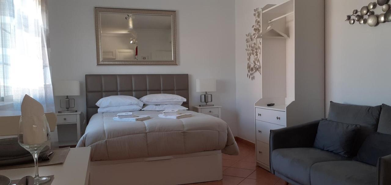 Lovely New House - Guests Apartments 오양 외부 사진