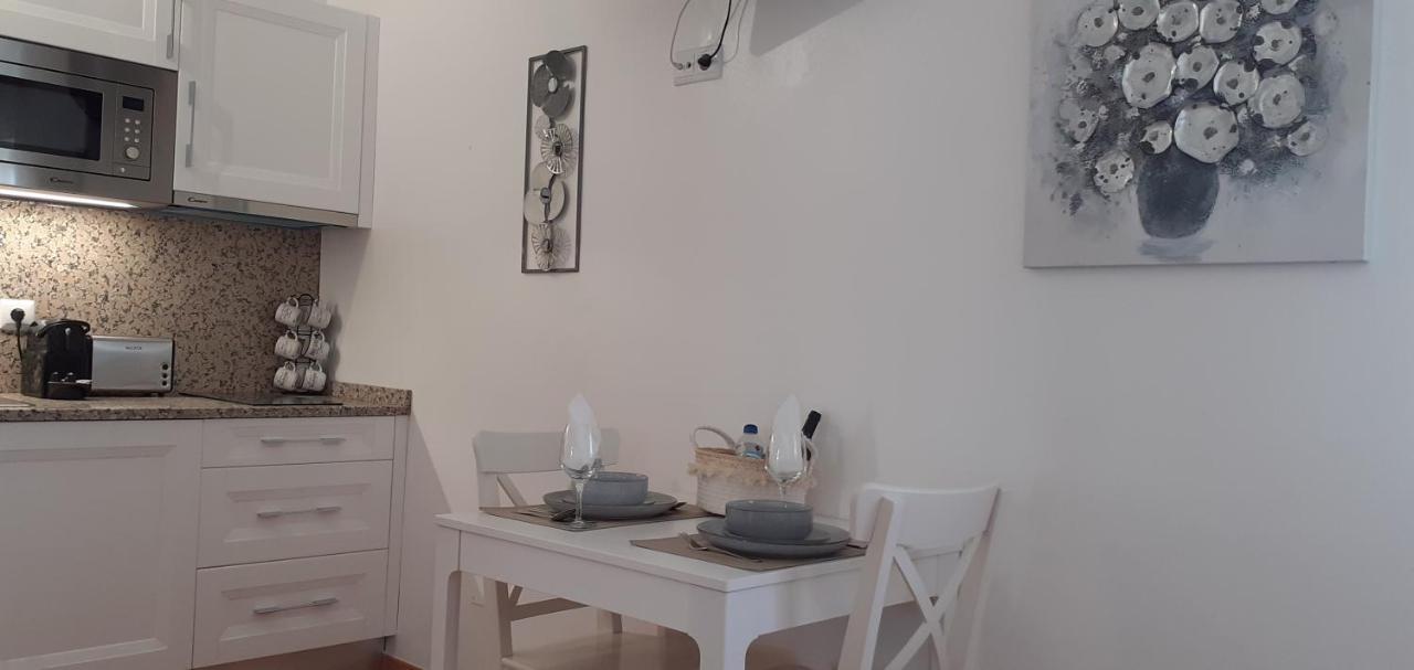Lovely New House - Guests Apartments 오양 외부 사진