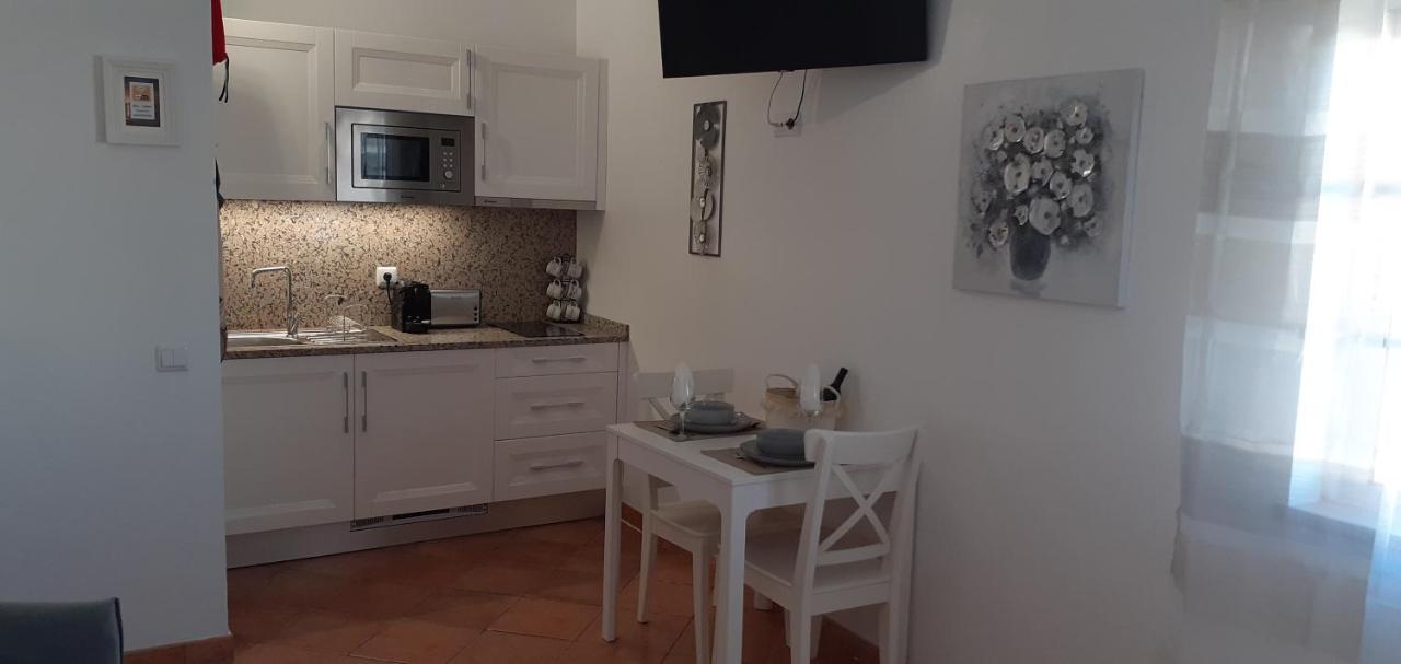 Lovely New House - Guests Apartments 오양 외부 사진