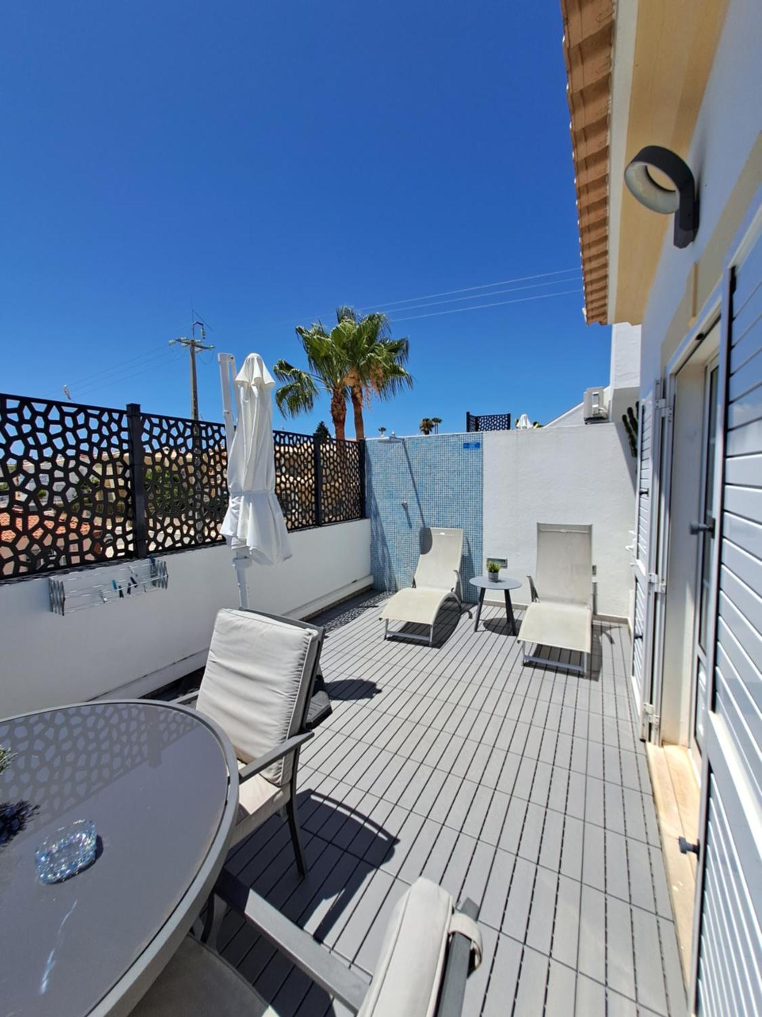 Lovely New House - Guests Apartments 오양 외부 사진