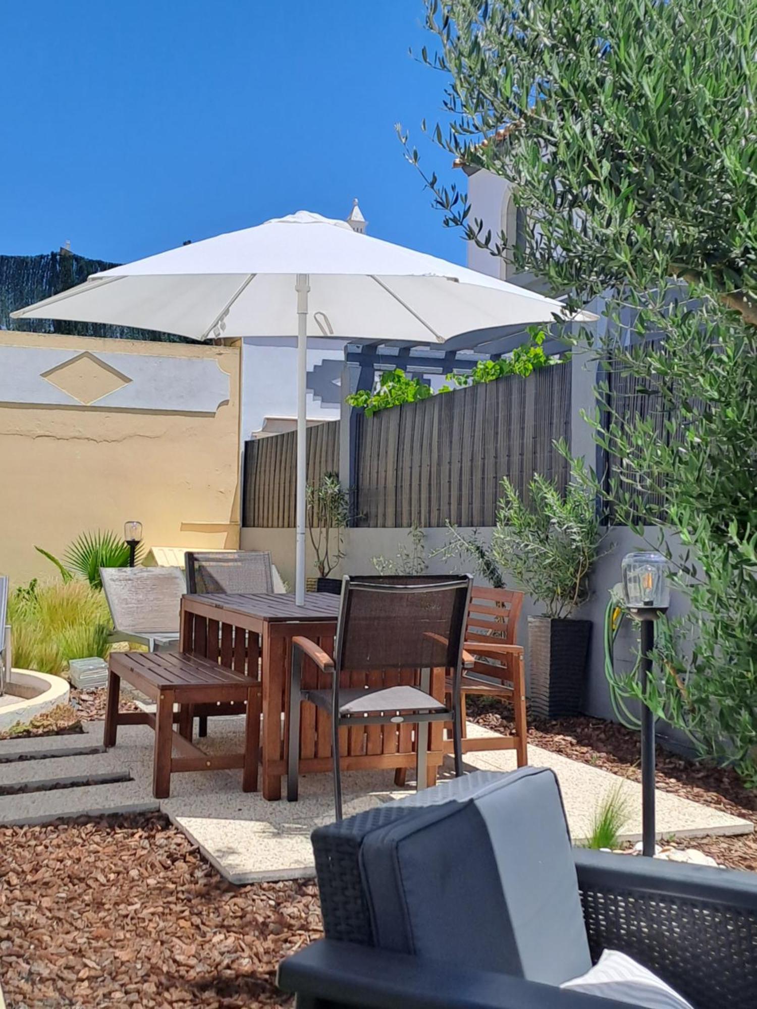 Lovely New House - Guests Apartments 오양 외부 사진