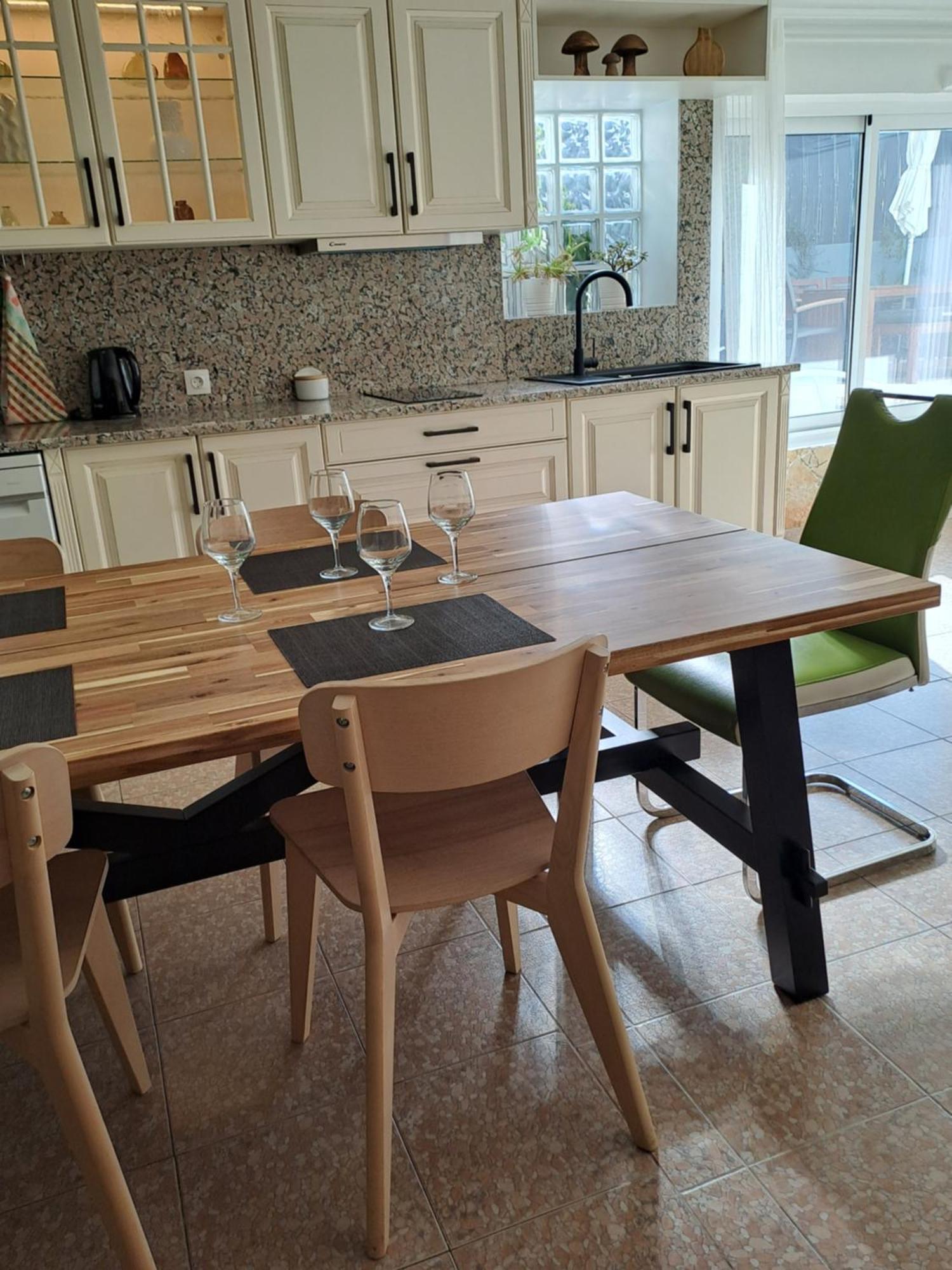Lovely New House - Guests Apartments 오양 외부 사진