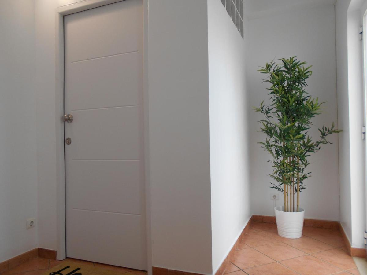 Lovely New House - Guests Apartments 오양 외부 사진
